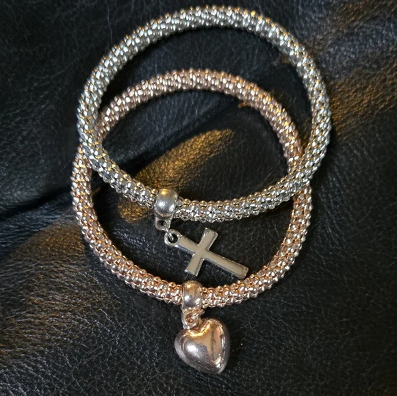 Mark by Avon Stretch bracelet set rosegold  heart & silver cross - Picture 6 of 6